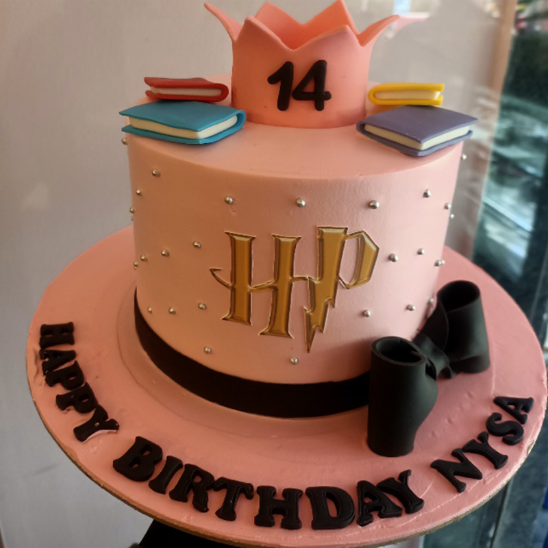 Harry potter theme cake